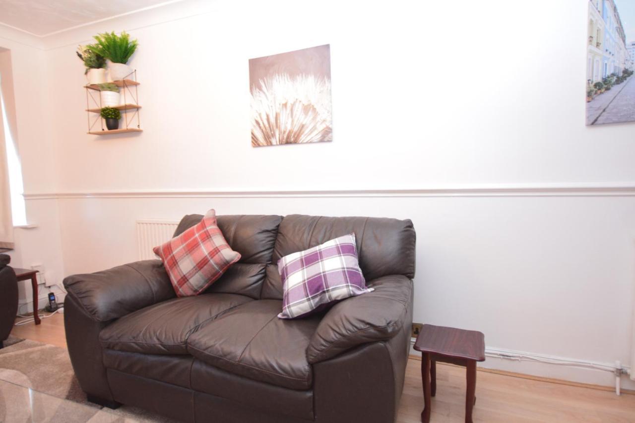 London Luxury 5 Bedroom House 2 Min Walk To The Tube Station سوفيريتو المظهر الخارجي الصورة