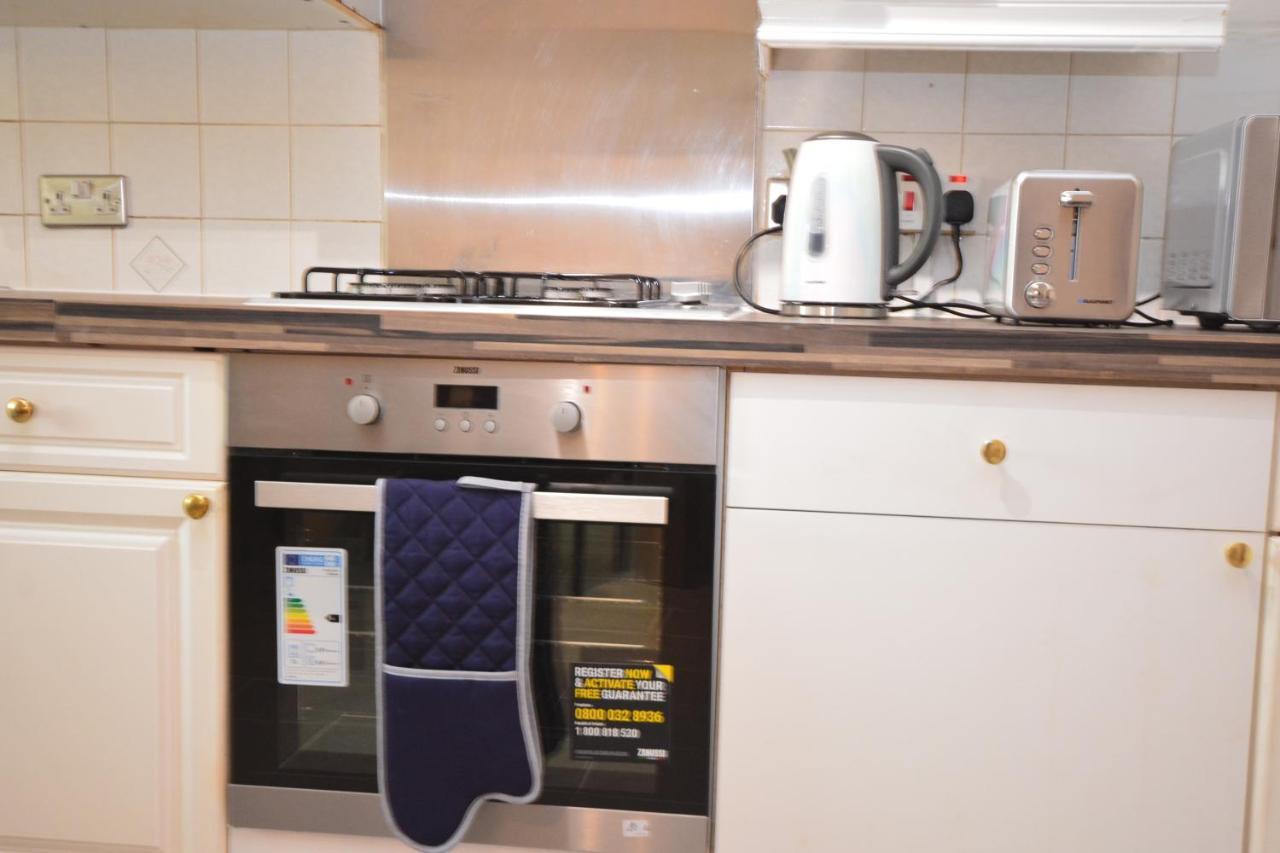 London Luxury 5 Bedroom House 2 Min Walk To The Tube Station سوفيريتو المظهر الخارجي الصورة