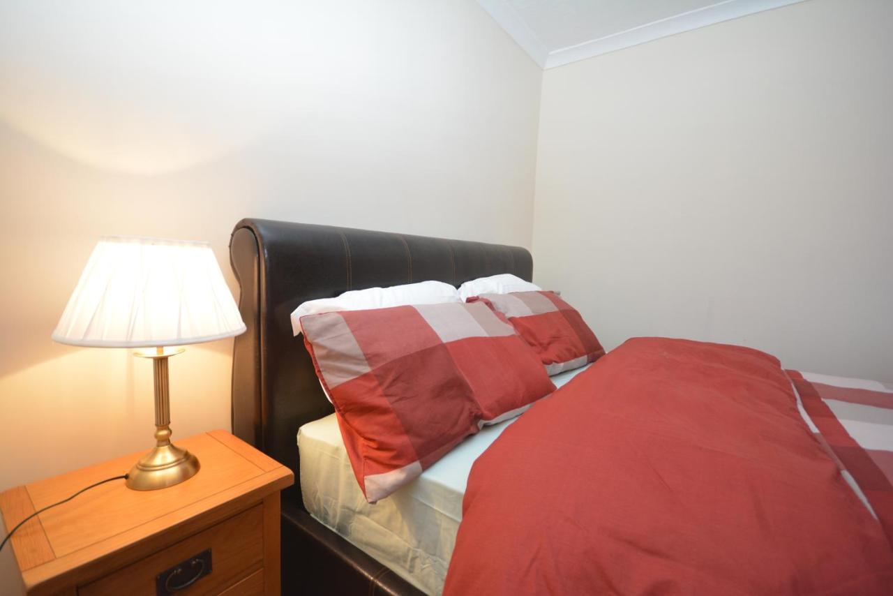 London Luxury 5 Bedroom House 2 Min Walk To The Tube Station سوفيريتو المظهر الخارجي الصورة