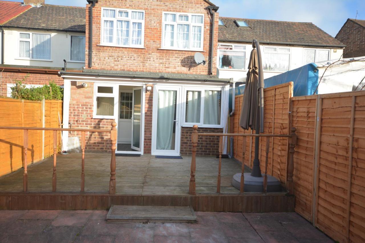 London Luxury 5 Bedroom House 2 Min Walk To The Tube Station سوفيريتو المظهر الخارجي الصورة