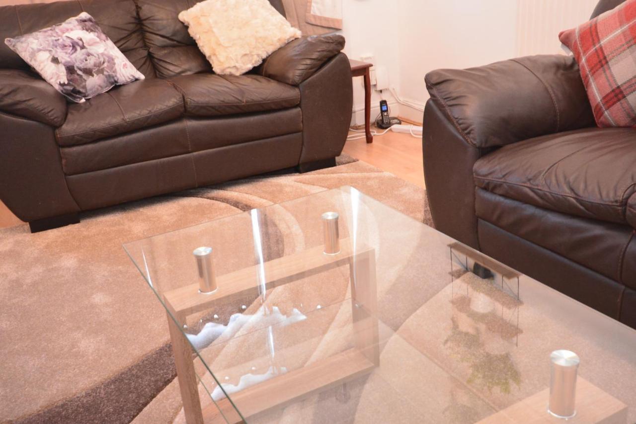 London Luxury 5 Bedroom House 2 Min Walk To The Tube Station سوفيريتو المظهر الخارجي الصورة