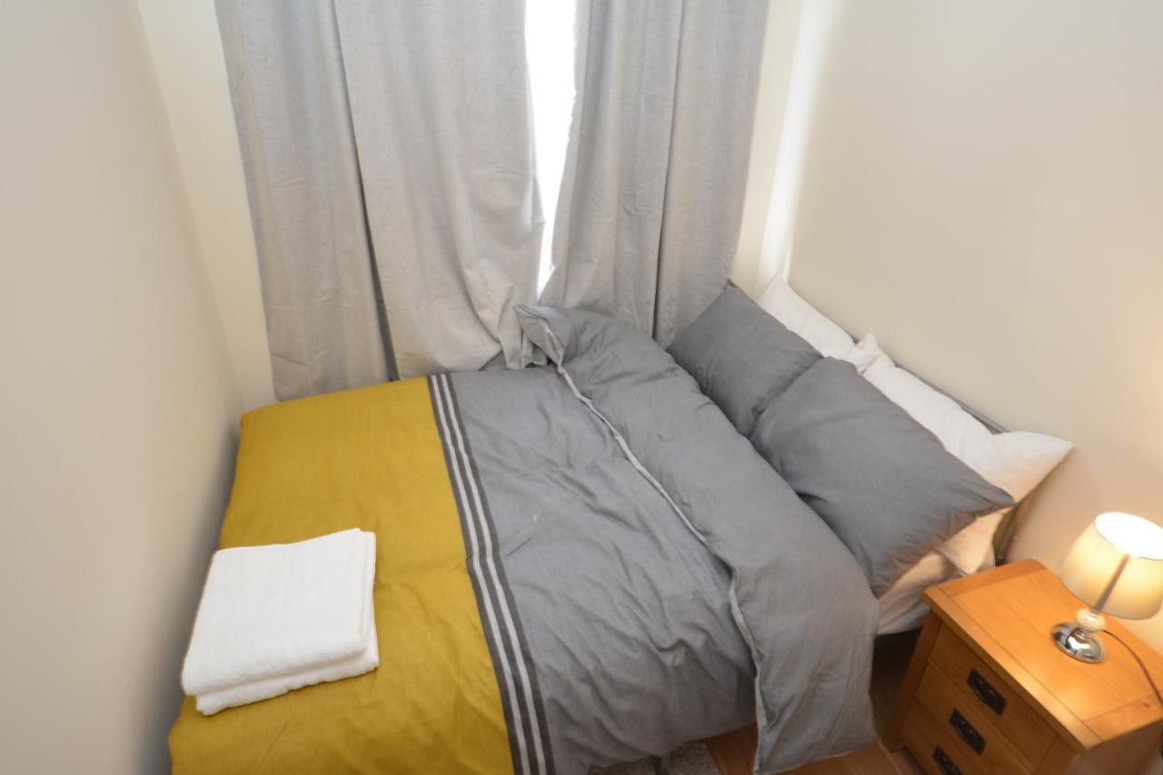 London Luxury 5 Bedroom House 2 Min Walk To The Tube Station سوفيريتو المظهر الخارجي الصورة