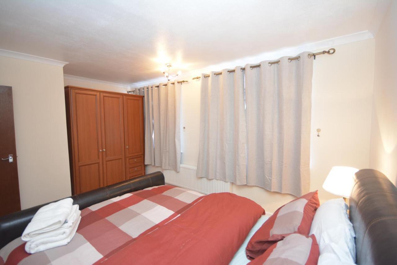 London Luxury 5 Bedroom House 2 Min Walk To The Tube Station سوفيريتو المظهر الخارجي الصورة