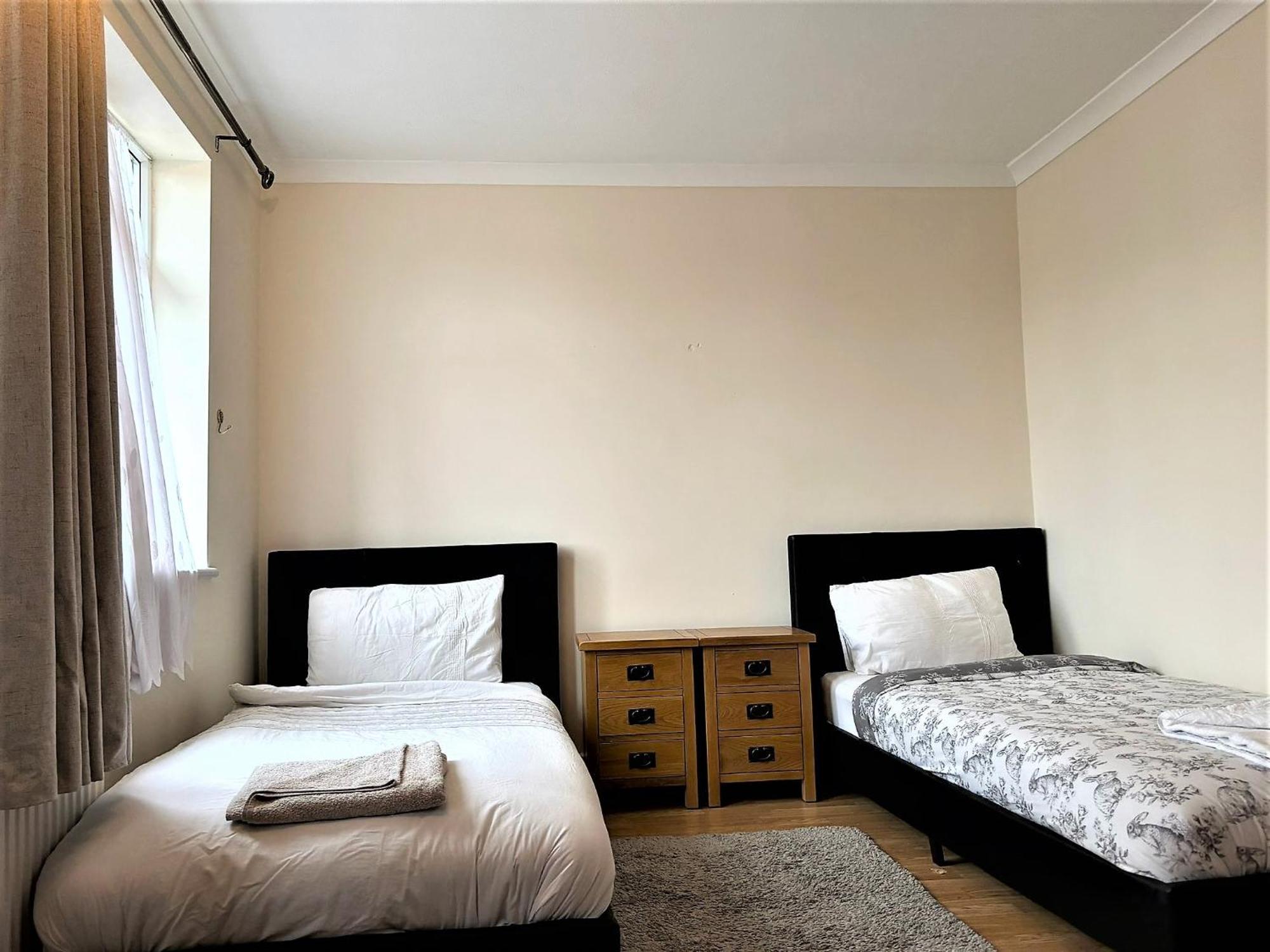 London Luxury 5 Bedroom House 2 Min Walk To The Tube Station سوفيريتو المظهر الخارجي الصورة